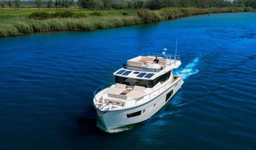 Trawler43LD_EXT_52-5-mvw3fv41ge9jxe3lhqufhzjbgp15otor7e8vwtz0rs